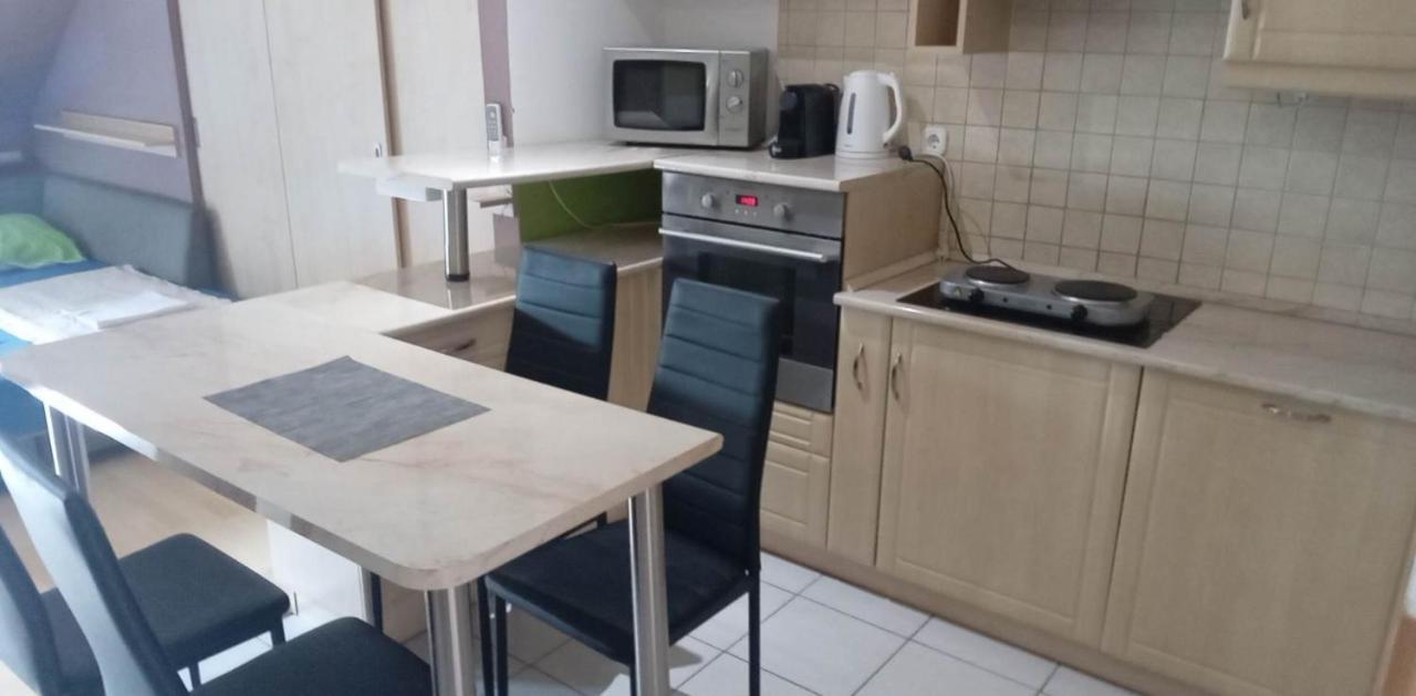 Levendula Apartment Bekescsaba Ngoại thất bức ảnh